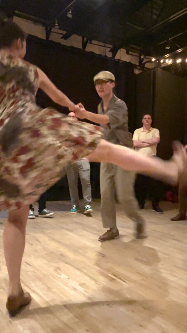 Swing out, swing out, swing out!!! 😎 Great job in the jam, Jasmine and Kevin! 

#whyteave #yegarts #yegdance #yeg #yegsmallbusiness #exploreedmonton #oldstrathcona #yegclasses #yegritchie